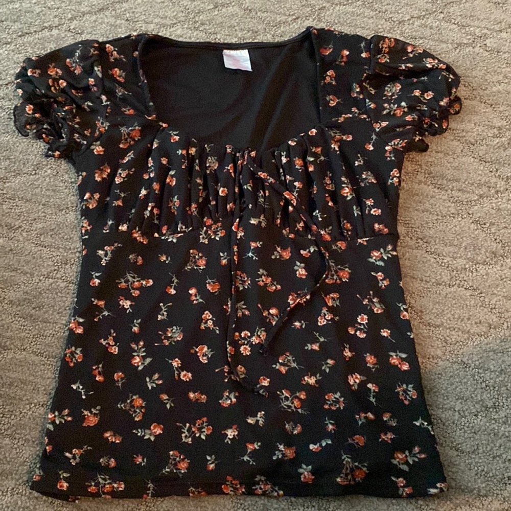 NOBO floral puff sleeve top